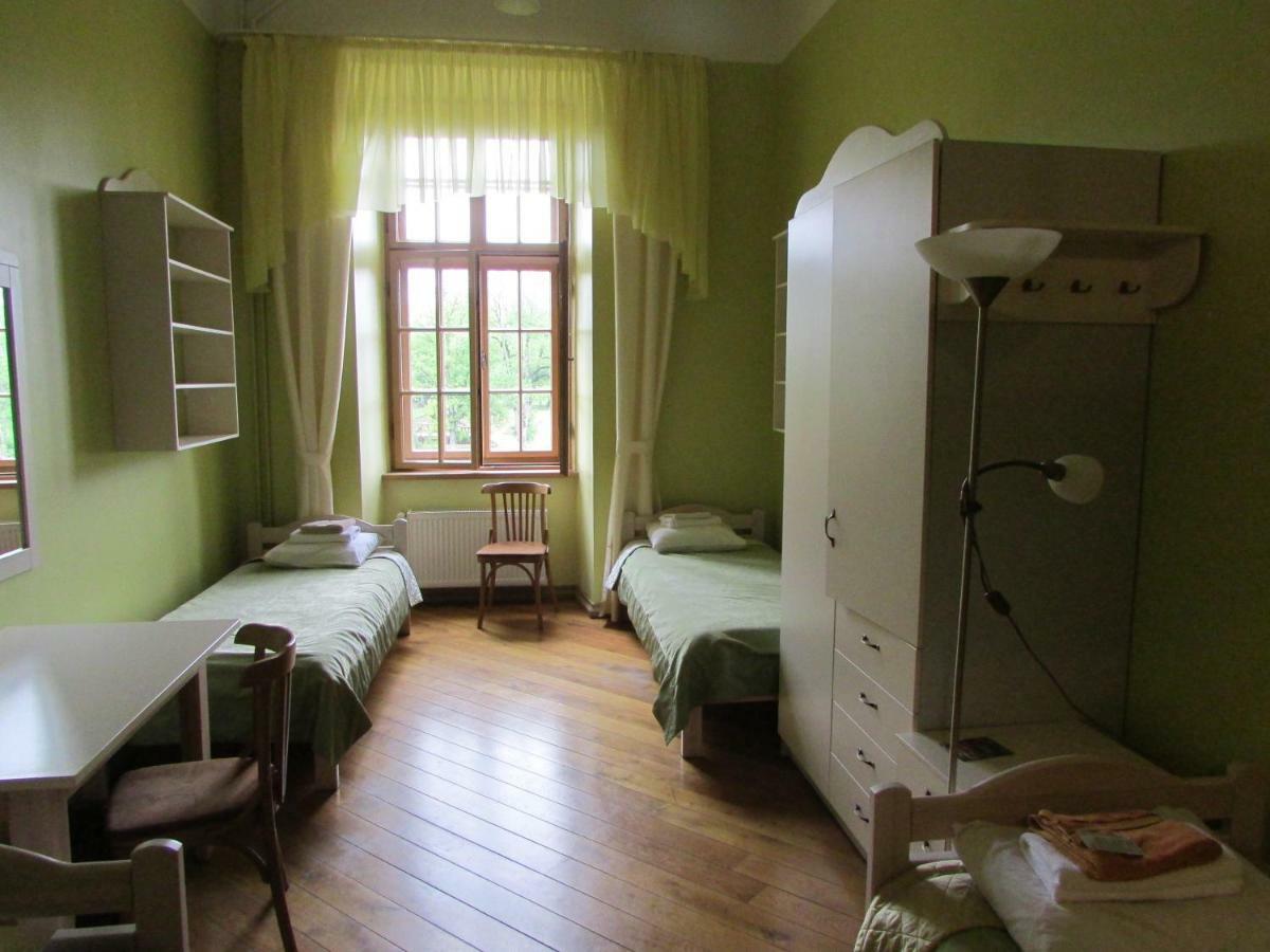Dundagas Pils Hostel Екстериор снимка