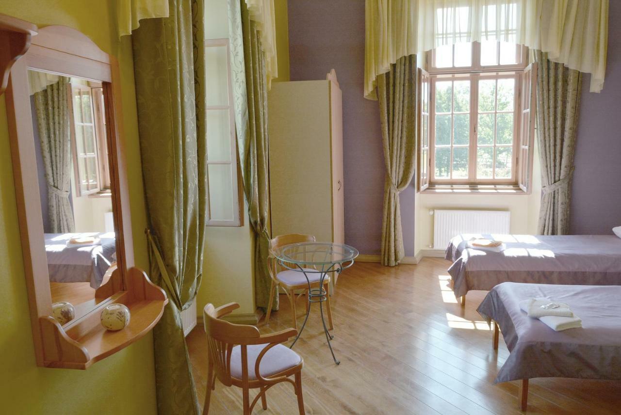 Dundagas Pils Hostel Екстериор снимка